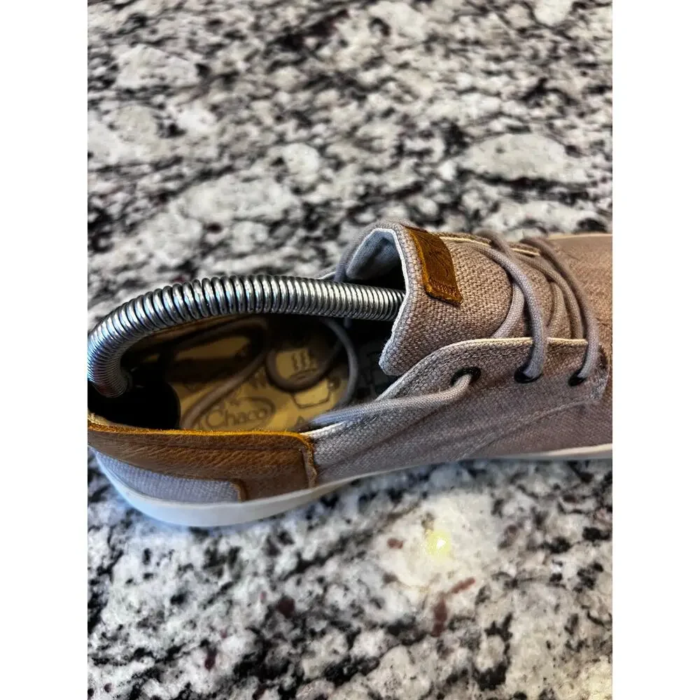 Chaco men’s Davis lace shoe size 8